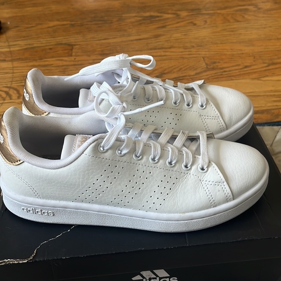 Adidas white cloudfoam womens advantage shoe size 6.5 never worn - Picture 4 of 6